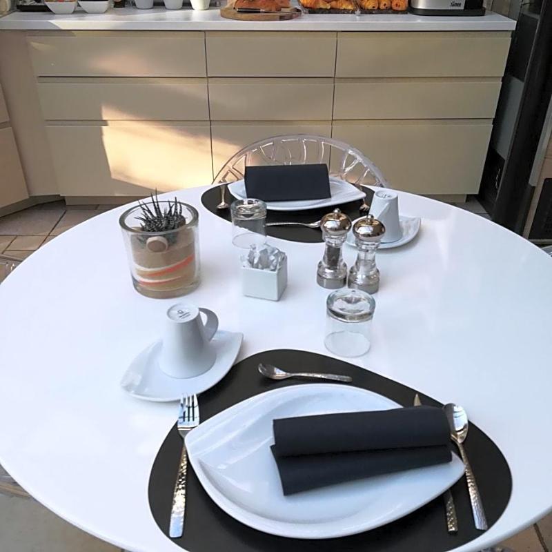Hotel Jean Moët image