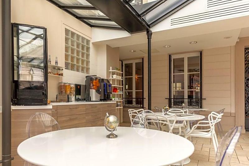 Hotel Jean Moët image