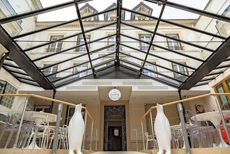 Hotel Jean Moët image