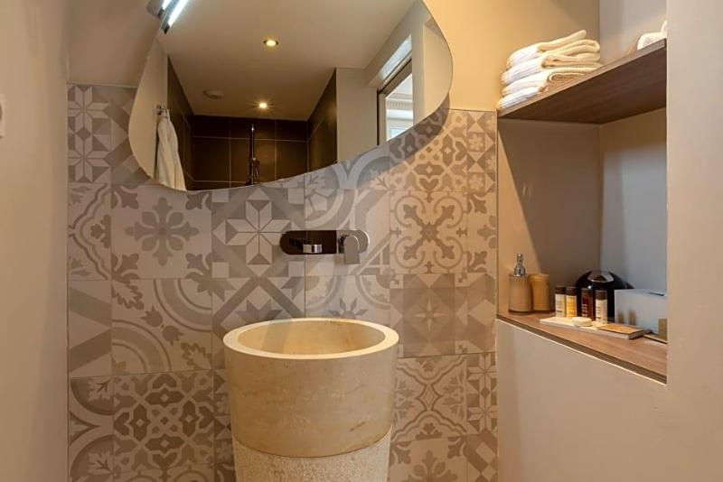 Hotel Jean Moët image