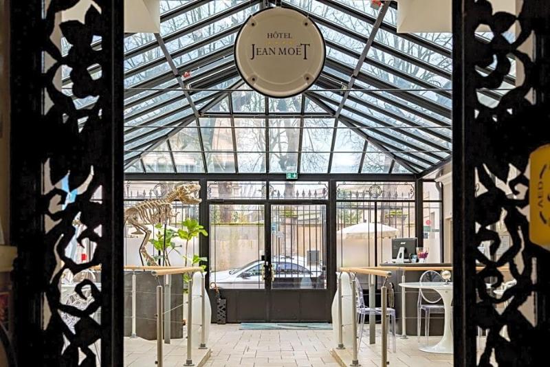 Hotel Jean Moët image
