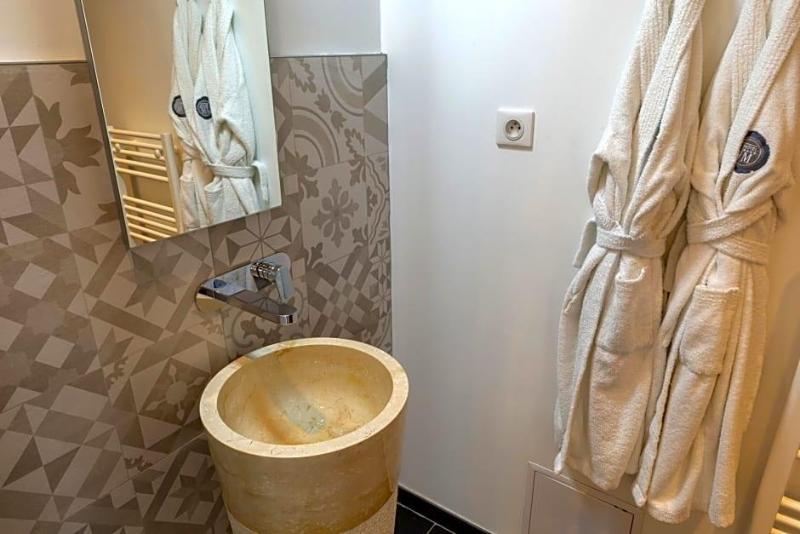 Hotel Jean Moët image