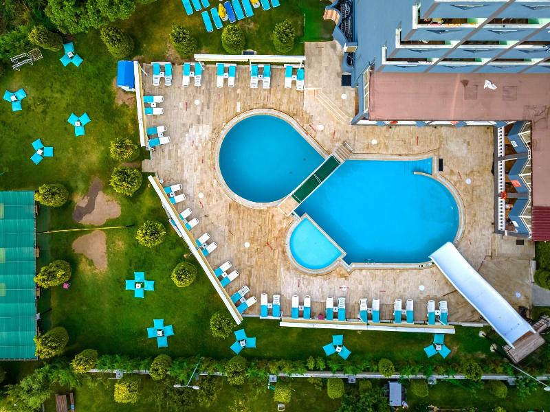 Green Gold Hotel image