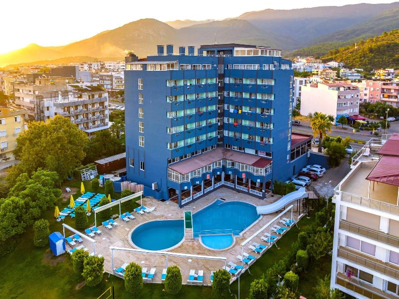 Green Gold Hotel image