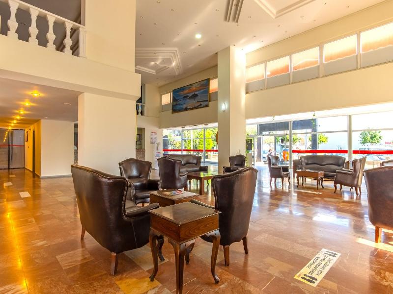 Green Gold Hotel image