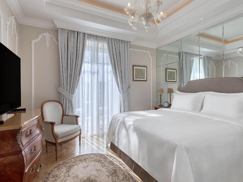 King George A Luxury Collection Hotel image