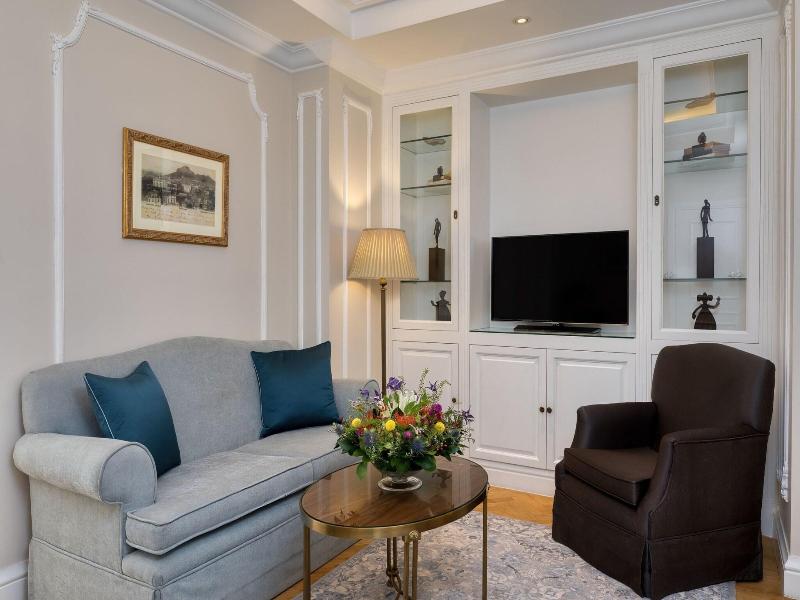 King George A Luxury Collection Hotel image