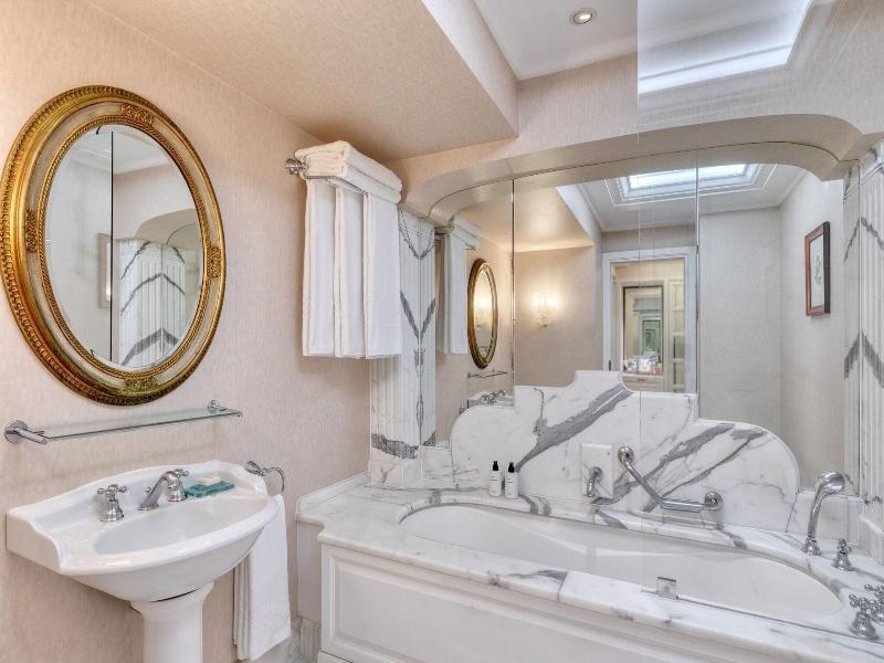 King George A Luxury Collection Hotel image