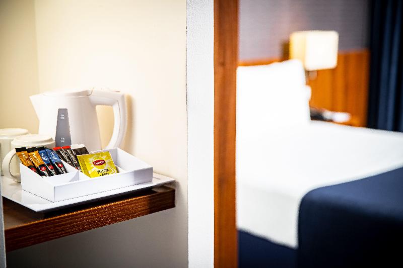 Holiday Inn Express Rotterdam-Central Station image