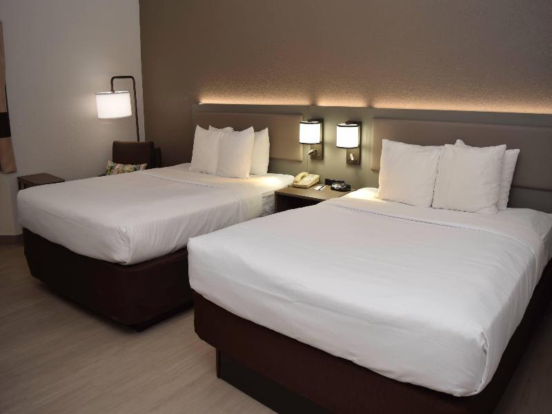 Comfort Inn & Suites Syracuse-Carrier Circle — photo 51