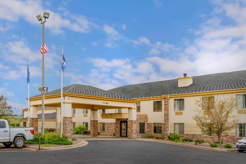 Comfort Inn & Suites Black River Falls I-94 image