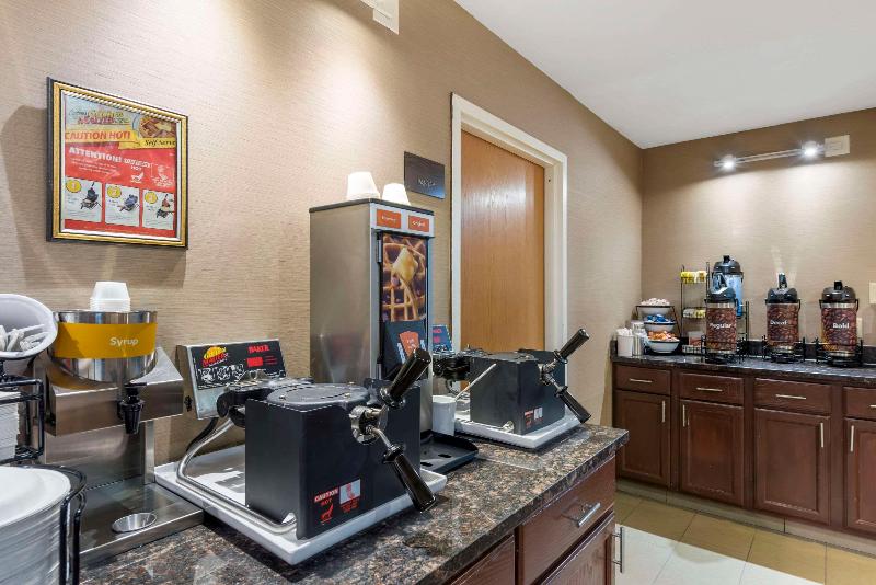 Comfort Inn & Suites Black River Falls I-94 image