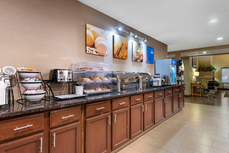 Comfort Inn & Suites Black River Falls I-94 image