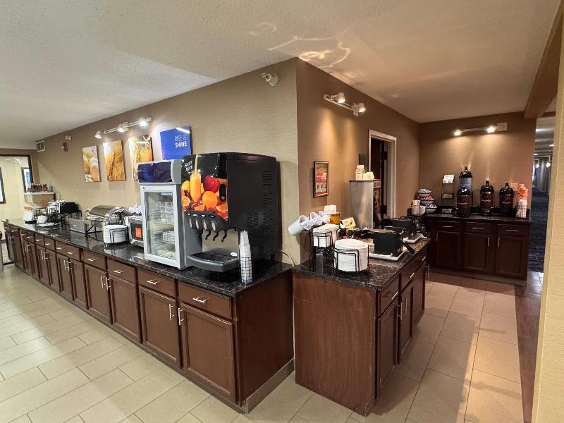 Comfort Inn & Suites Black River Falls I-94 image