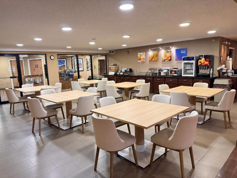 Comfort Inn & Suites Black River Falls I-94 image