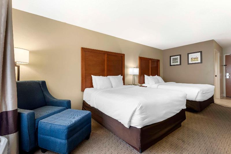 Comfort Inn & Suites Black River Falls I-94 image