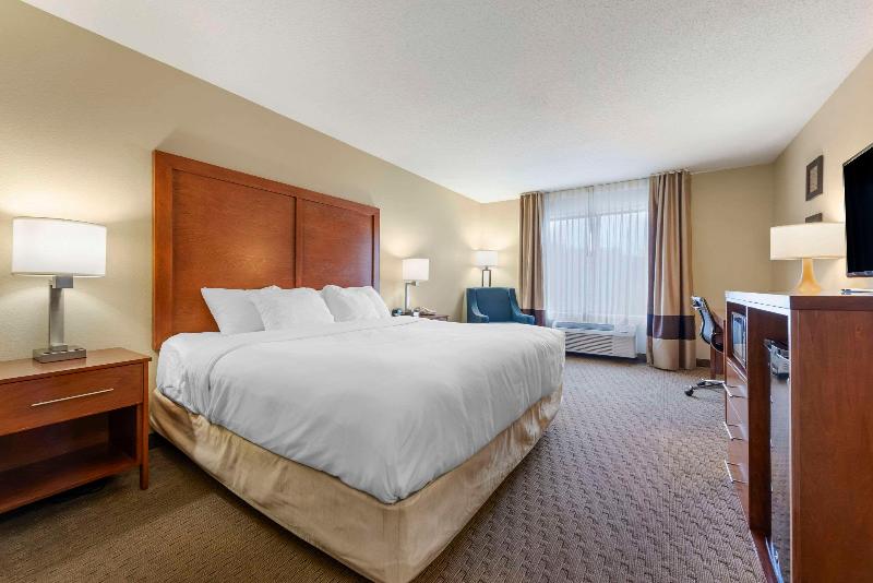 Comfort Inn & Suites Black River Falls I-94 image