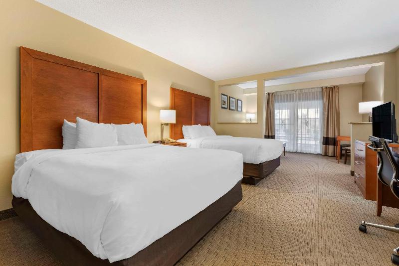 Comfort Inn & Suites Black River Falls I-94 image