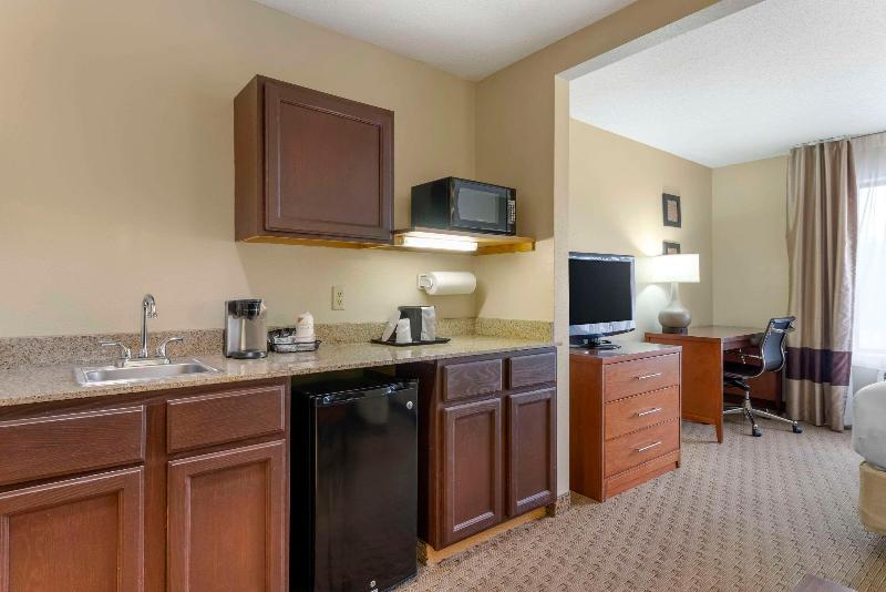 Comfort Inn & Suites Black River Falls I-94 image