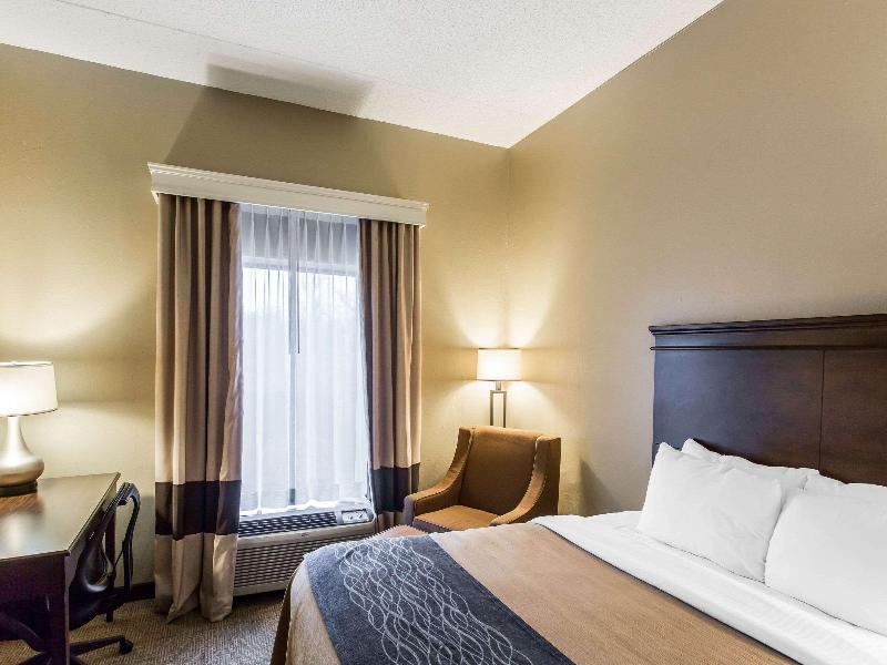 Comfort Inn & Suites Cookeville image