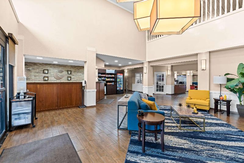 Comfort Suites Mobile East Bay image