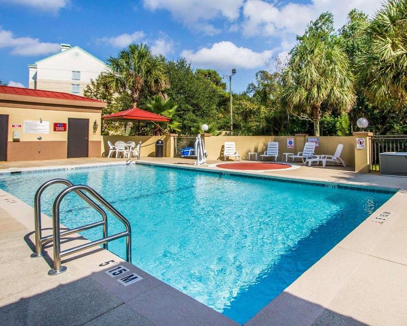 Comfort Suites Mobile East Bay image