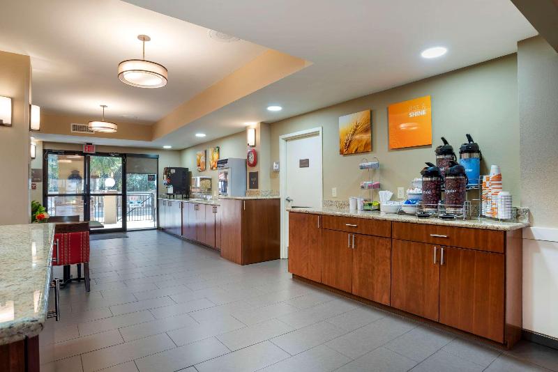 Comfort Suites Mobile East Bay image