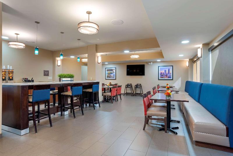 Comfort Suites Mobile East Bay image