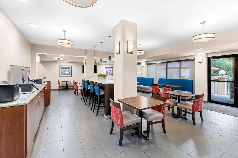 Comfort Suites Mobile East Bay image