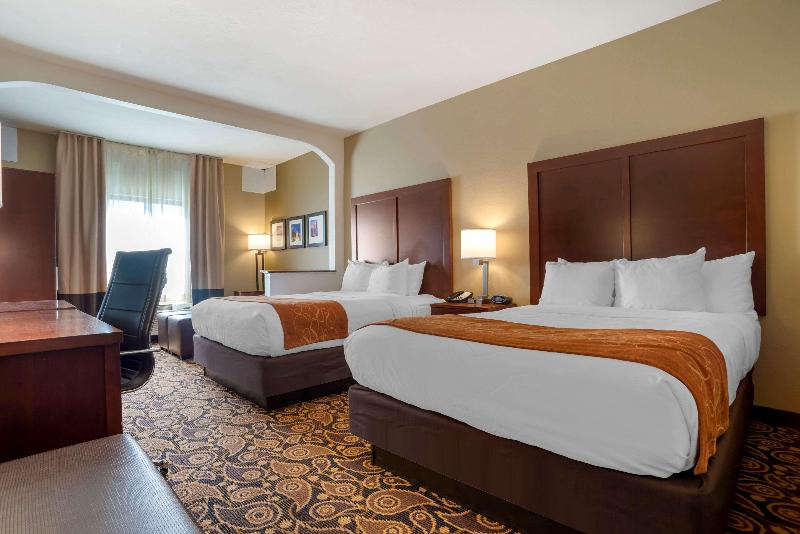 Comfort Suites Mobile East Bay image
