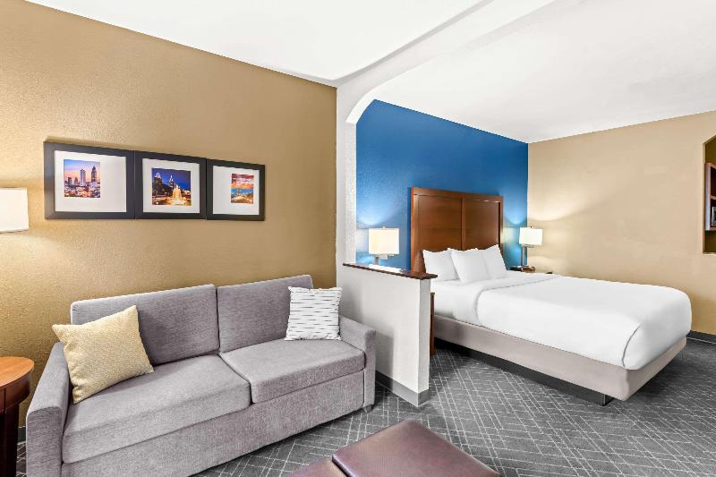 Comfort Suites Mobile East Bay image