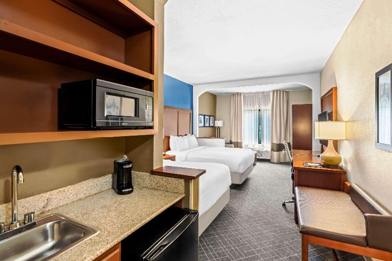 Comfort Suites Mobile East Bay image