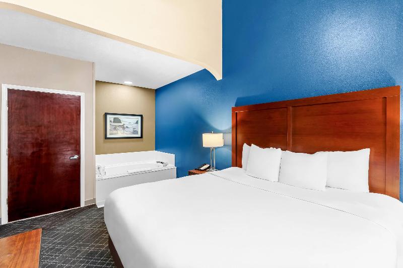Comfort Suites Mobile East Bay image