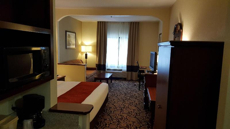 Comfort Suites Mobile East Bay image