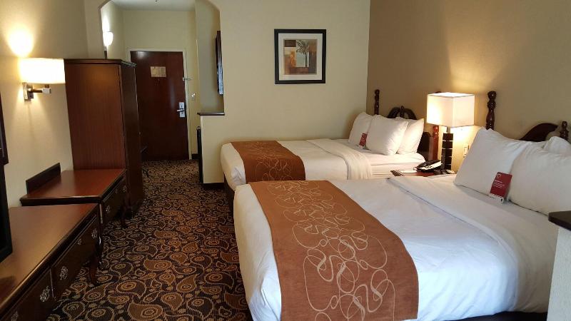 Comfort Suites Mobile East Bay image