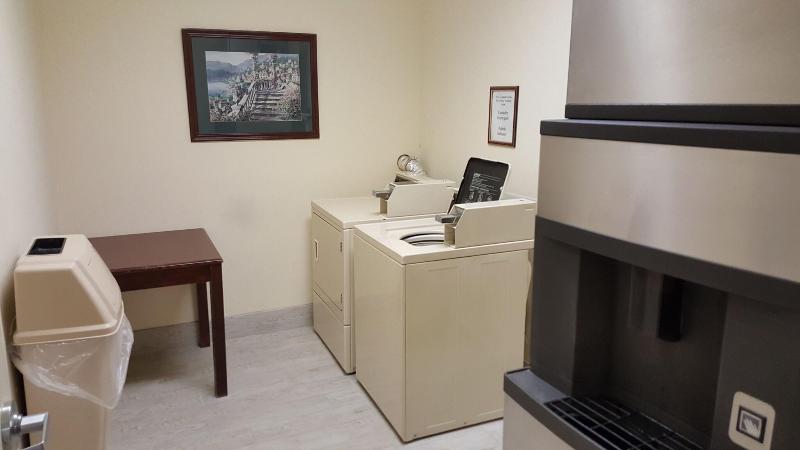 Comfort Suites Mobile East Bay image