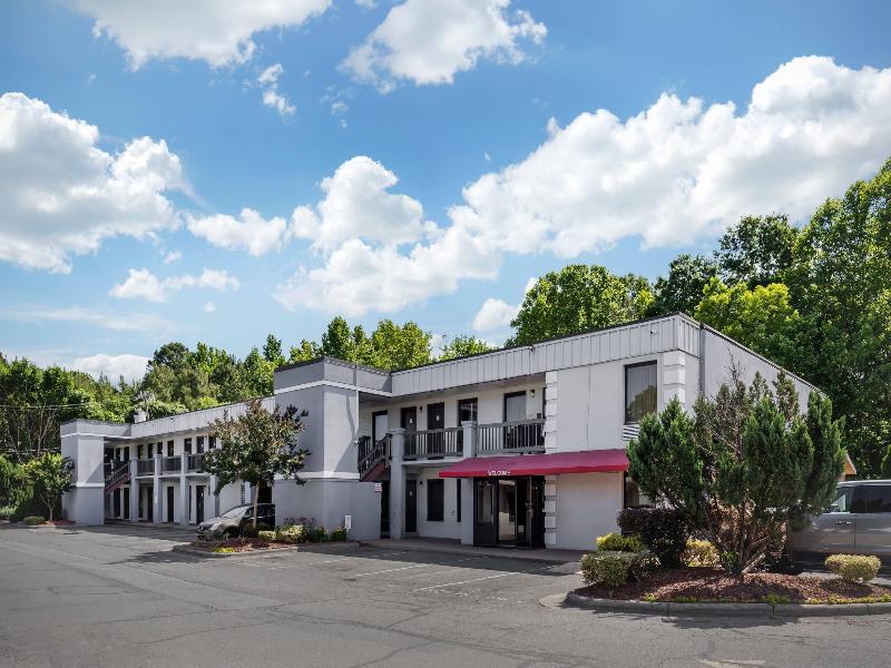 Econo Lodge Research Triangle Park image