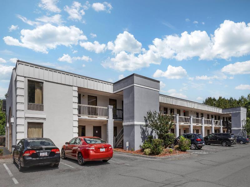Econo Lodge Research Triangle Park image