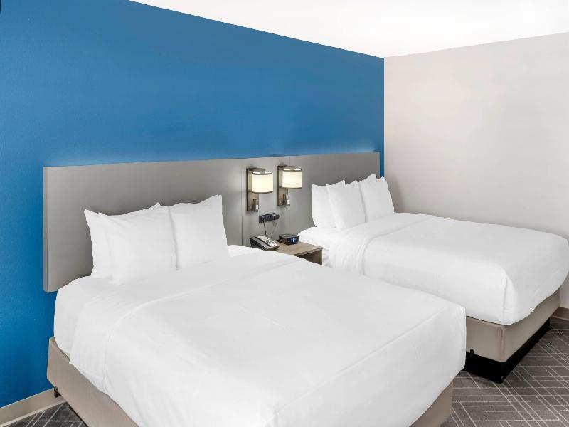 Comfort Inn & Suites I-10 Airport image