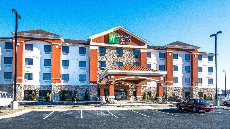 Holiday Inn Express Suites Elkton University Area image