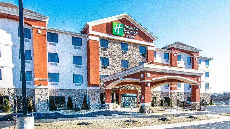 Holiday Inn Express Suites Elkton University Area image