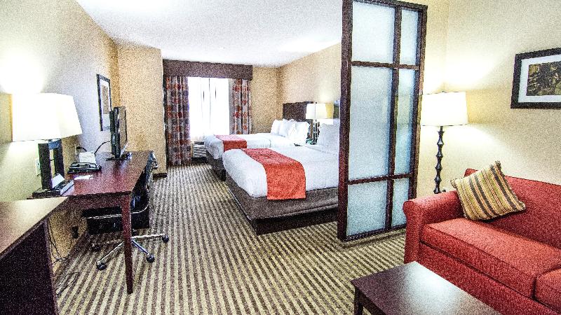 Holiday Inn Express Suites Elkton University Area photo 13