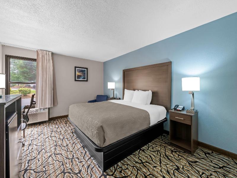 Quality Inn at the Park image