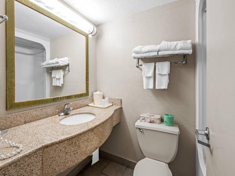 Quality Inn at the Park image