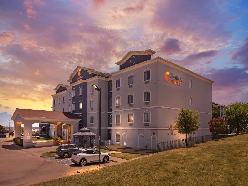 Comfort Suites Lake Worth image