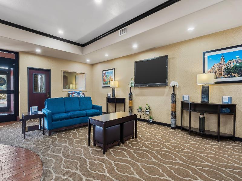 Comfort Suites Lake Worth image
