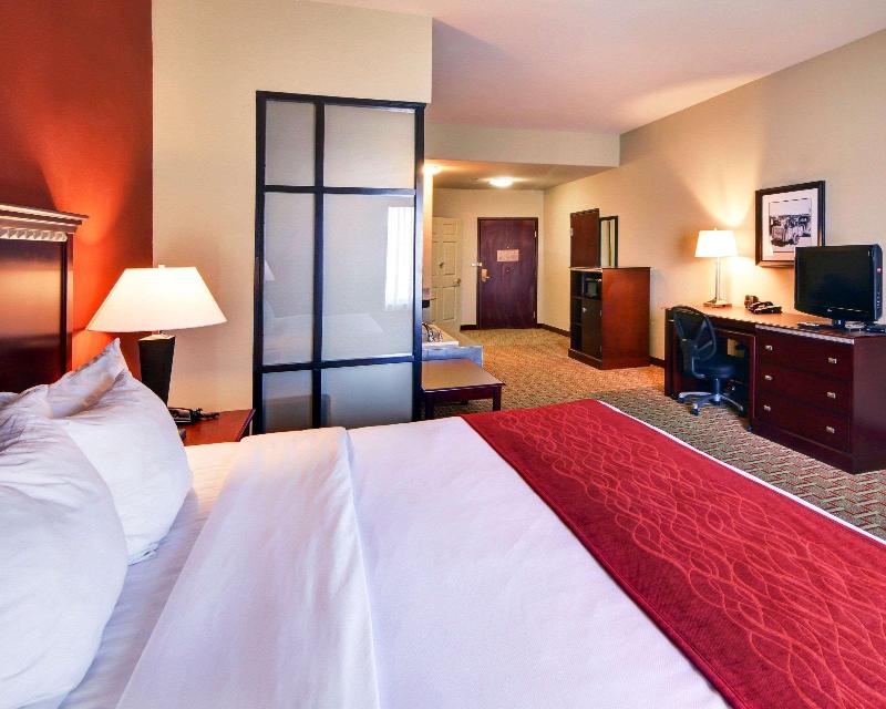 Comfort Suites Lake Worth image