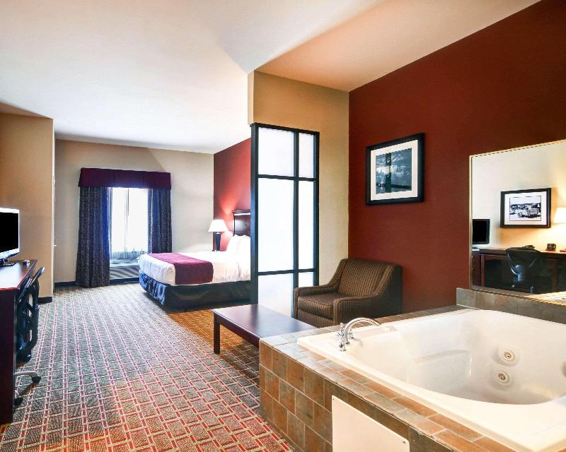 Comfort Suites Lake Worth image