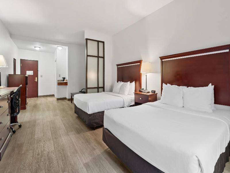 Comfort Suites Lake Worth image