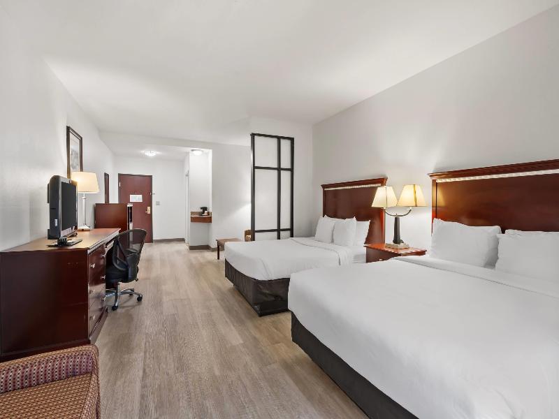 Comfort Suites Lake Worth image
